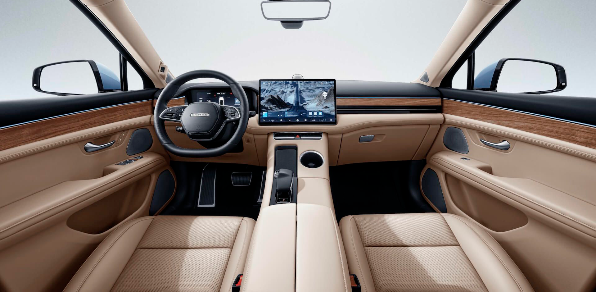SERES M5 apricot interior